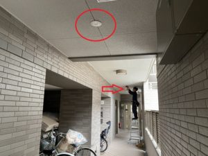 名古屋市中区のマンションにて非常用照明器具の取替電気工事