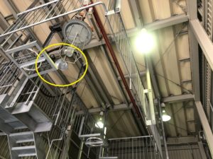 名古屋市港区の倉庫にて水銀灯の取替電気工事（LED水銀灯）